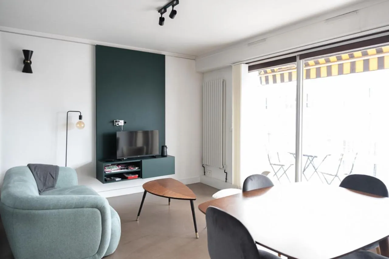 Bright 38 M Near The Buttes Chaumont Apartment Paris